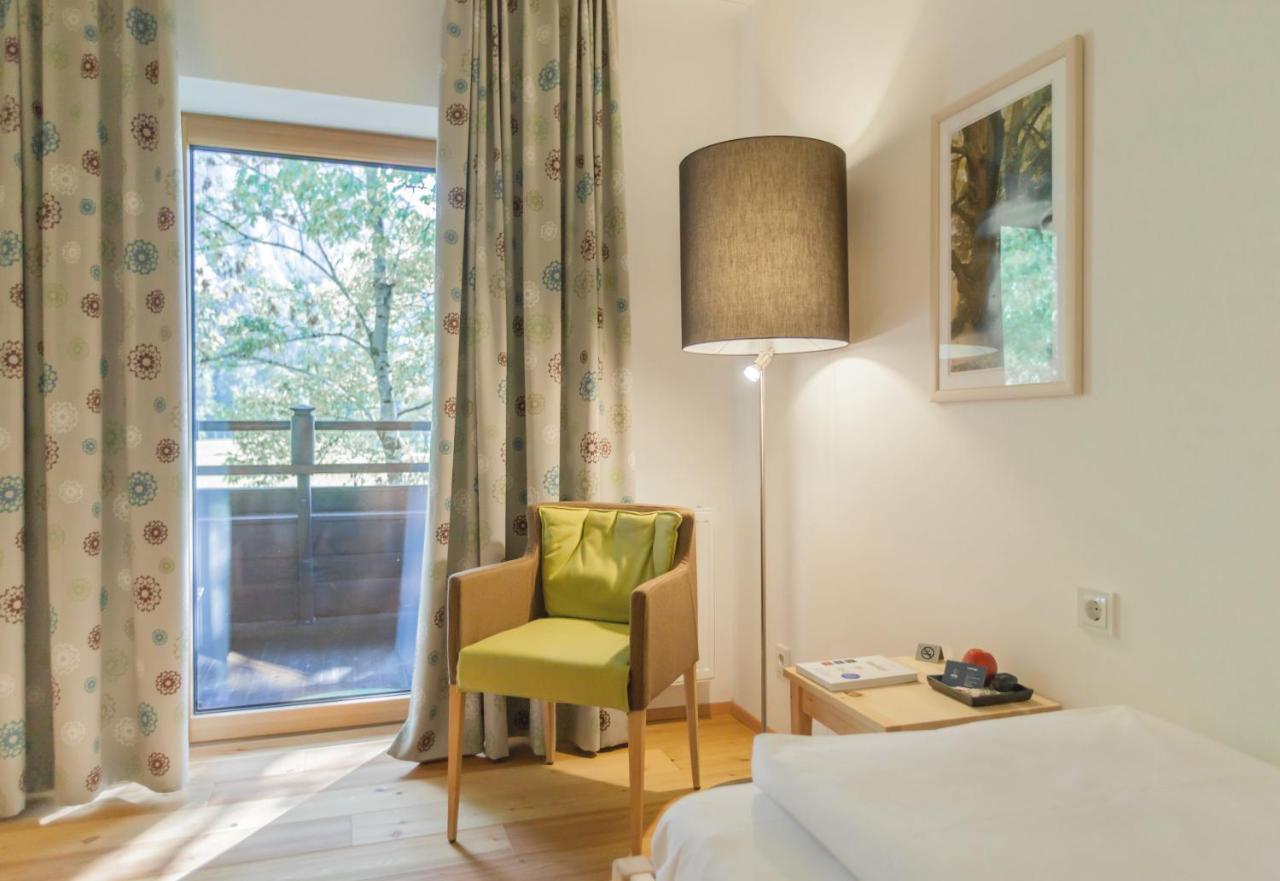 Hotel B&B "Zur Schanz" Ebbs Eksteriør billede