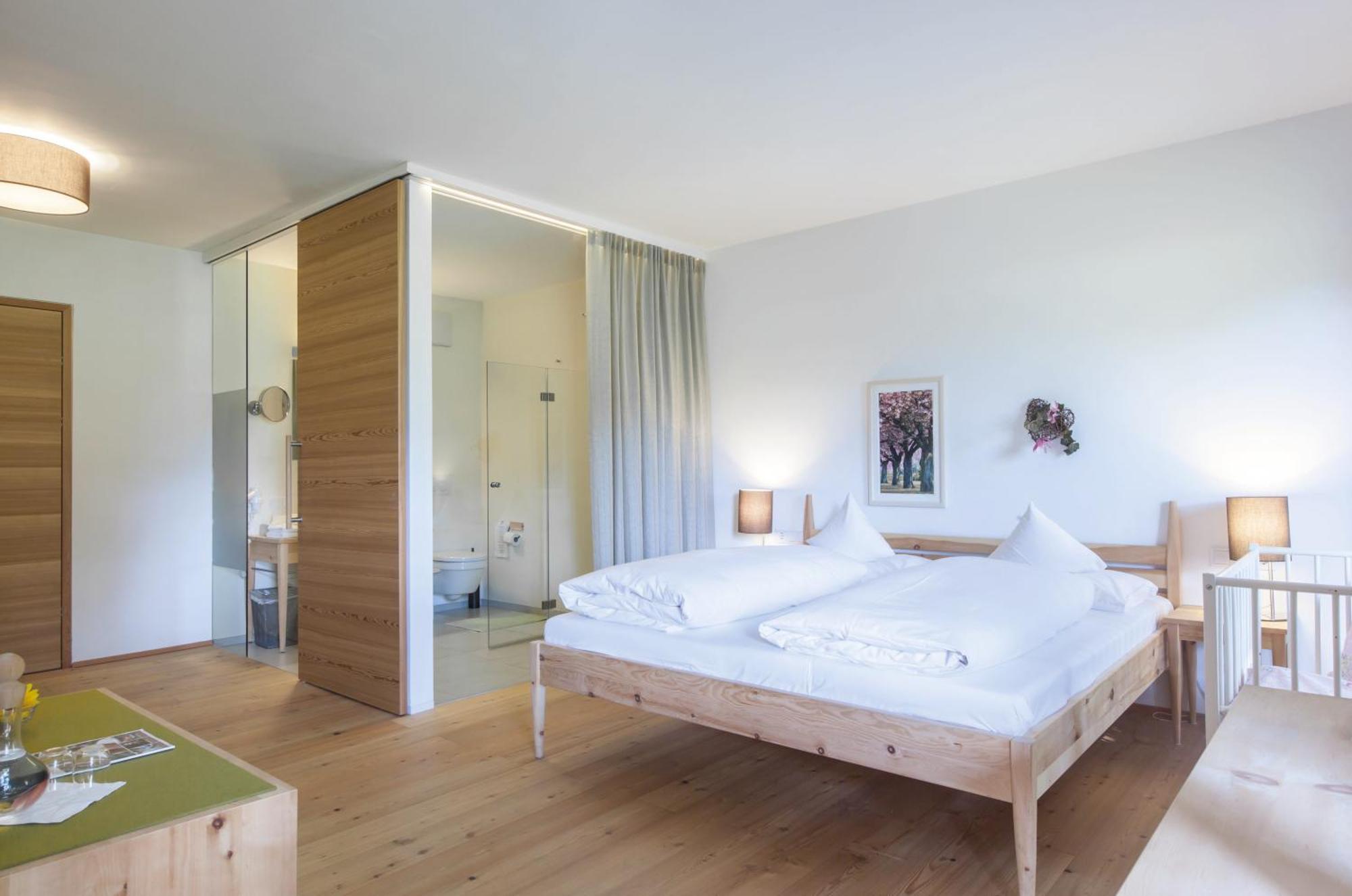 Hotel B&B "Zur Schanz" Ebbs Eksteriør billede