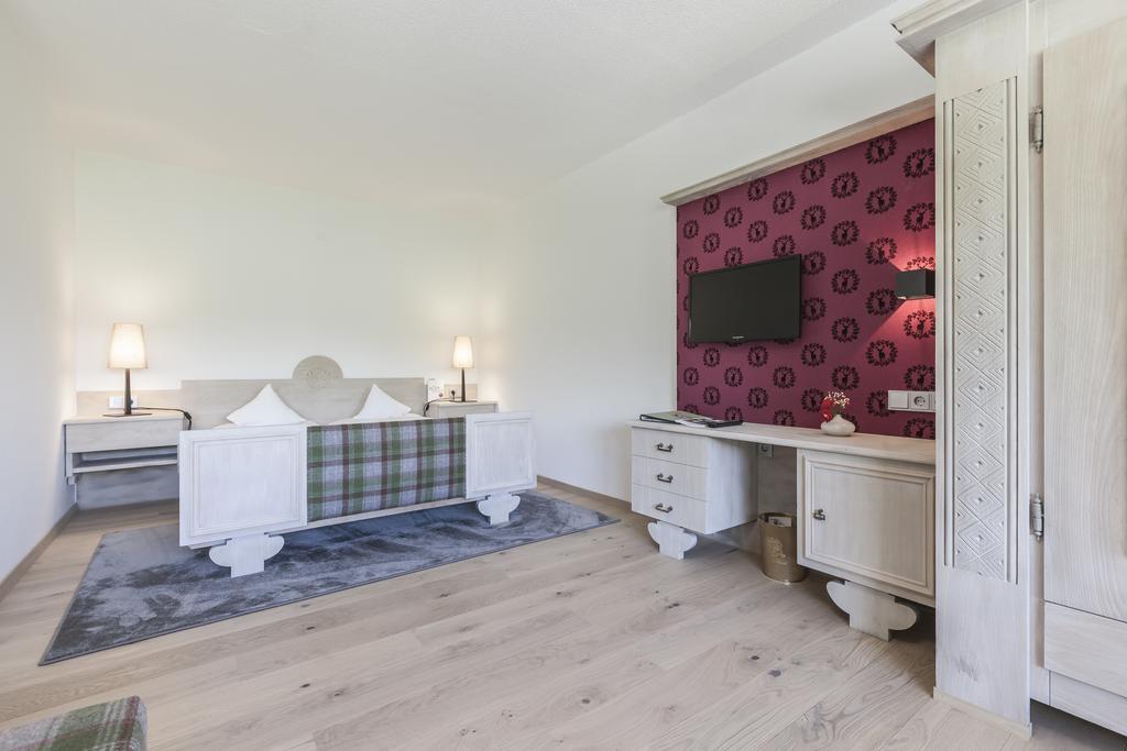 Hotel B&B "Zur Schanz" Ebbs Eksteriør billede